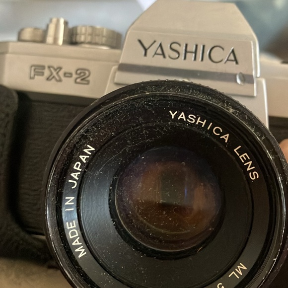 Yashica Black and Silver Film SLR Camera with Manual Controls fx-2 as is - Picture 3 of 4